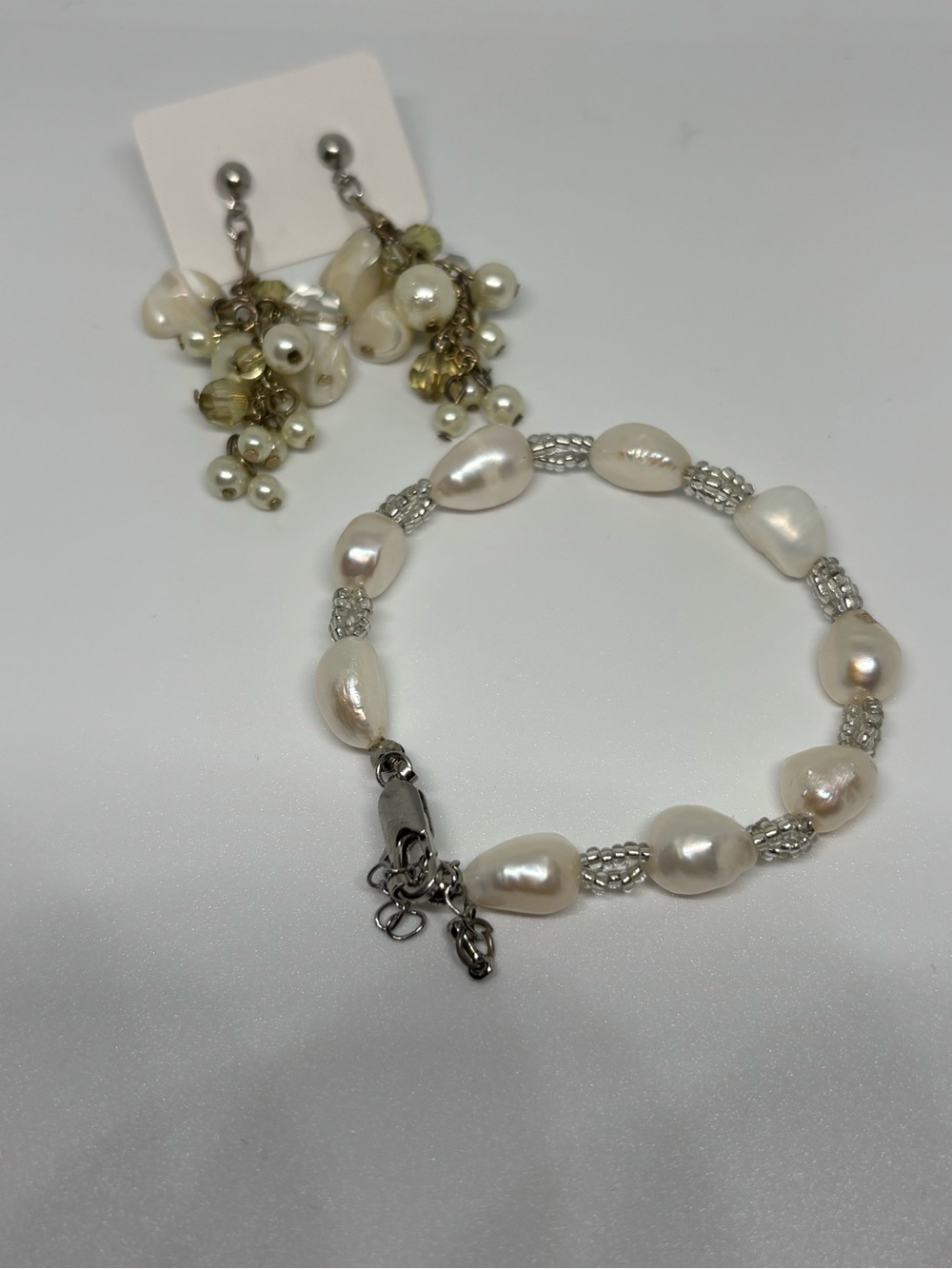 Freshwater Pearl earrings and bracelet set